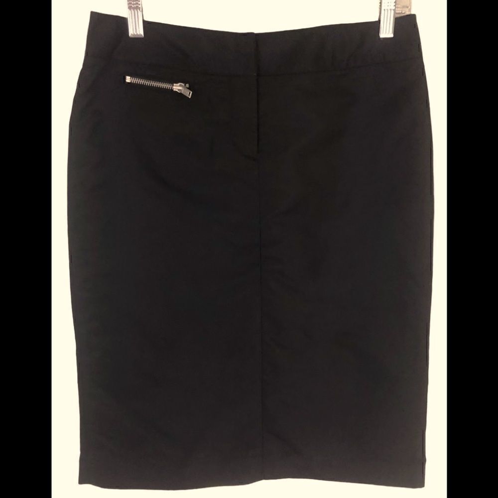 Vintage
Hilfiger Pencil Skirt Size 4